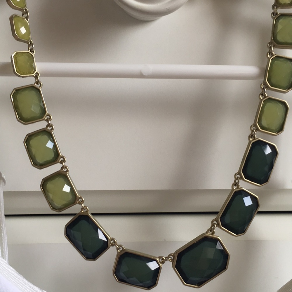 NECKLACE - Picture 2 of 3